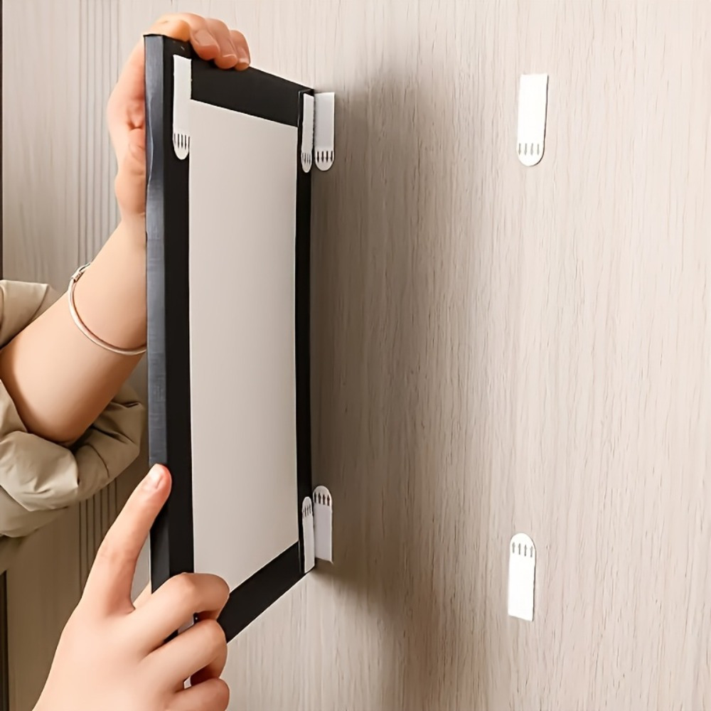 穴あけ不要の吊り下げストリップ12個、両面粘着壁取り付けテー - Picture Hanging Strip のレビューと価格
